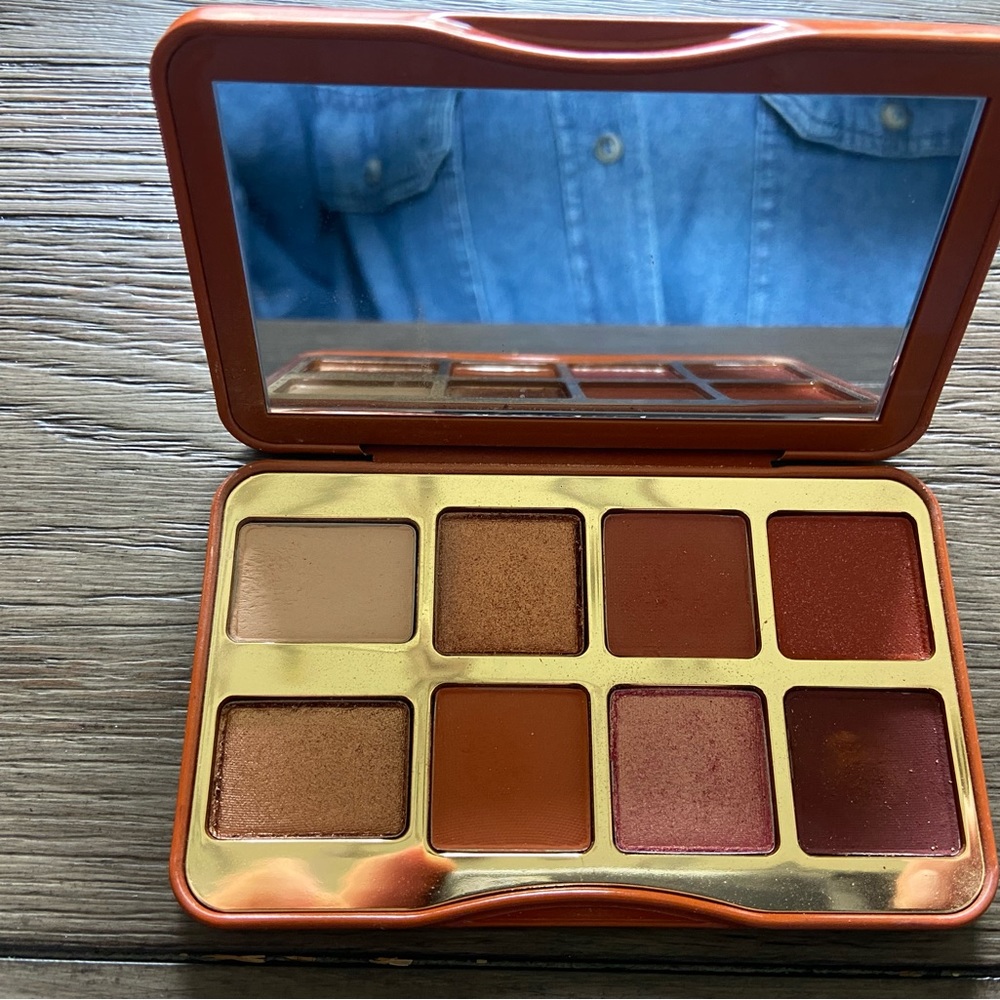Too Faced. SALTED CARAMEL eye shadow collection